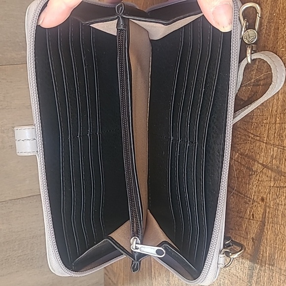 The Sak Iris Crossbody Smart Phone Wallet Women's Grey Leather Foliage Design - Picture 5 of 8